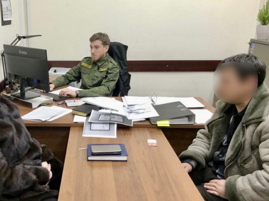 Сельчанин избил знакомого табуретом и спрятал труп в подпол. Ожидается суд