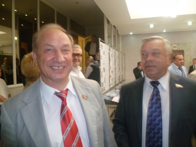 В областной думе наградили начинающих депутатов и забыли про эффективных