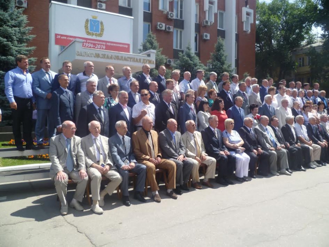 В областной думе наградили начинающих депутатов и забыли про эффективных