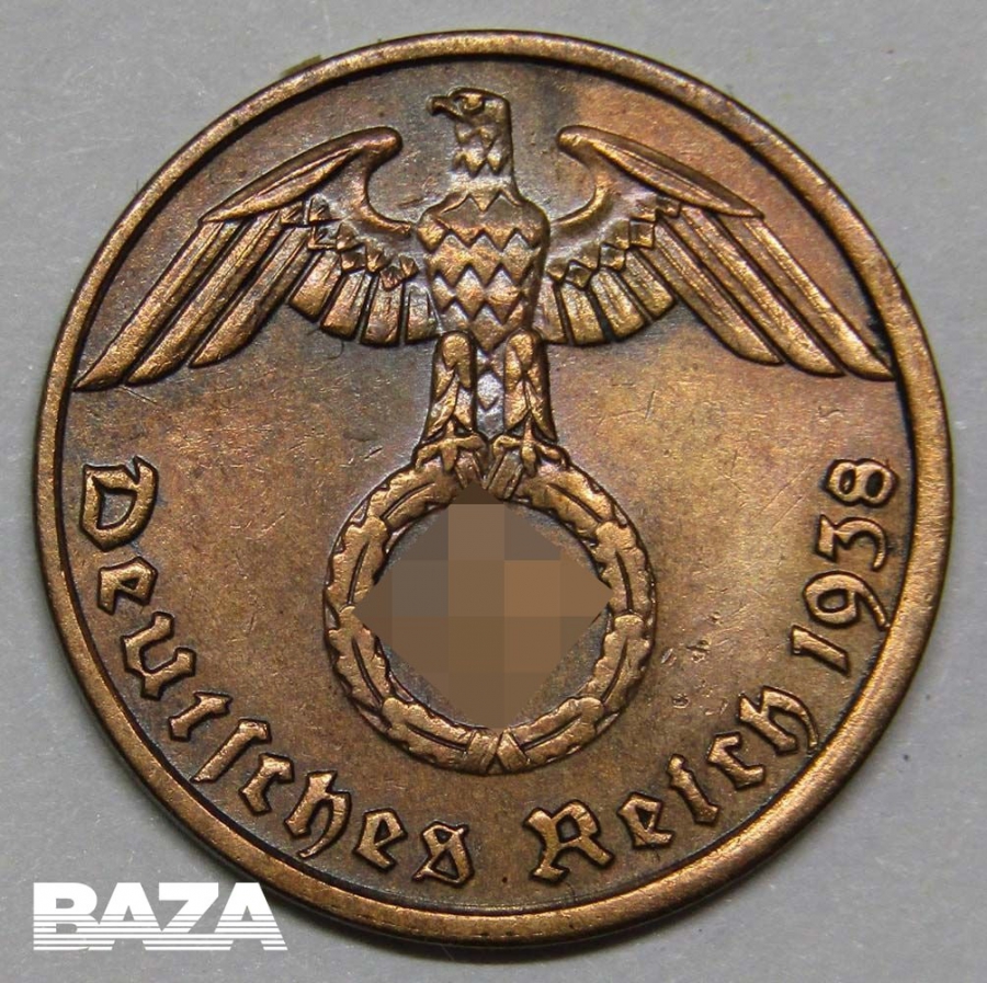 Саратовца осудили за публикацию фото монеты с фашистской символикой