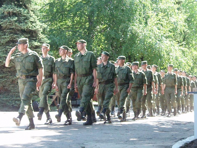 Вице-губернатор наградил самого меткого артиллериста России