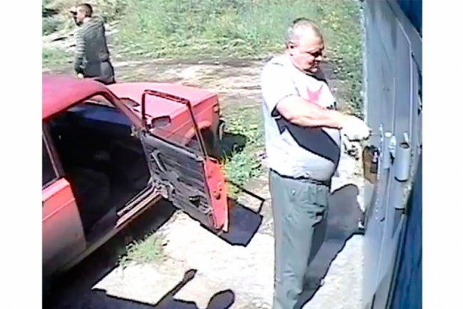 Полиция ищет подозреваемых в серии краж из гаражей