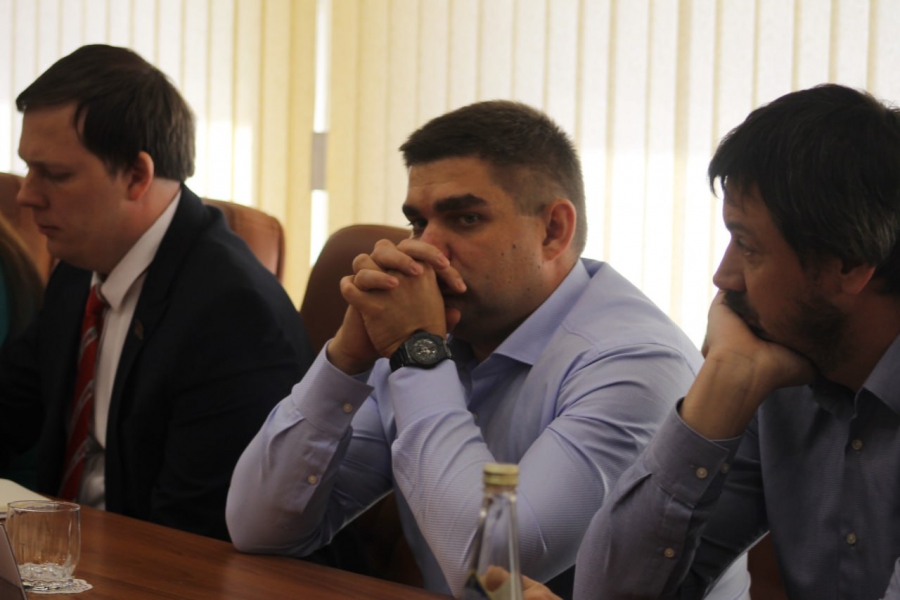 Депутаты опасаются удорожания квартир из-за изменения норматива по парковкам