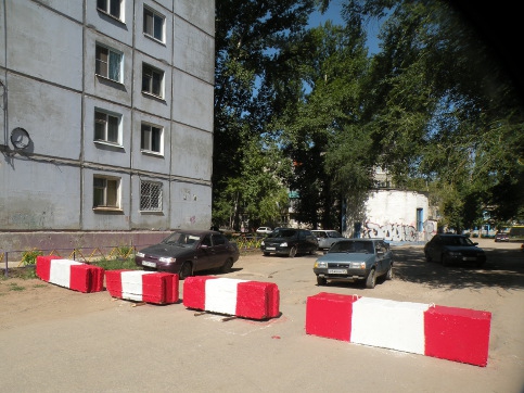 Протестующие жители Балакова возвели баррикады из шин