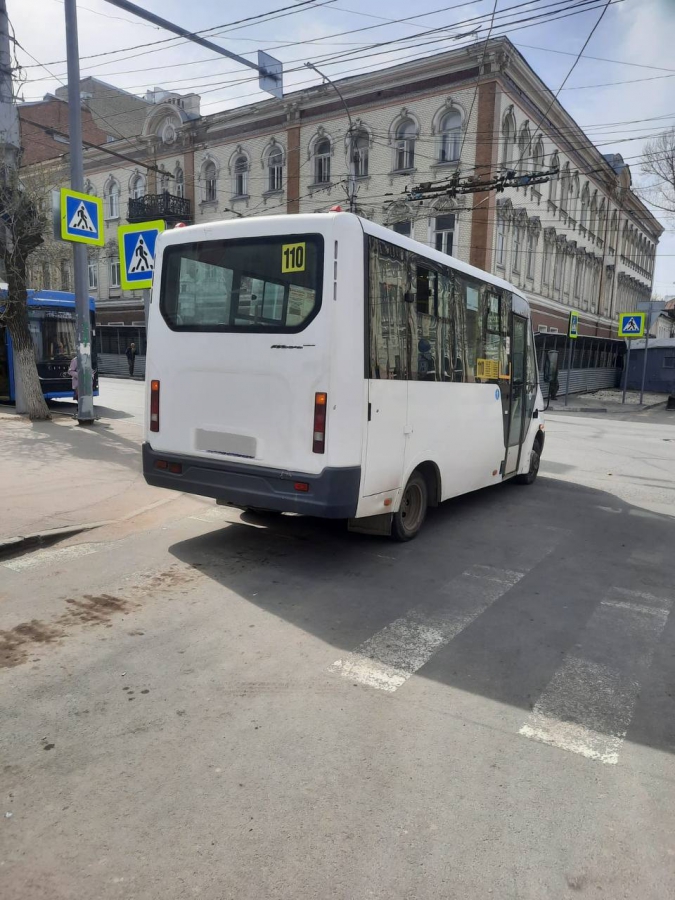 На Горького маршрутка сбила женщину-пешехода