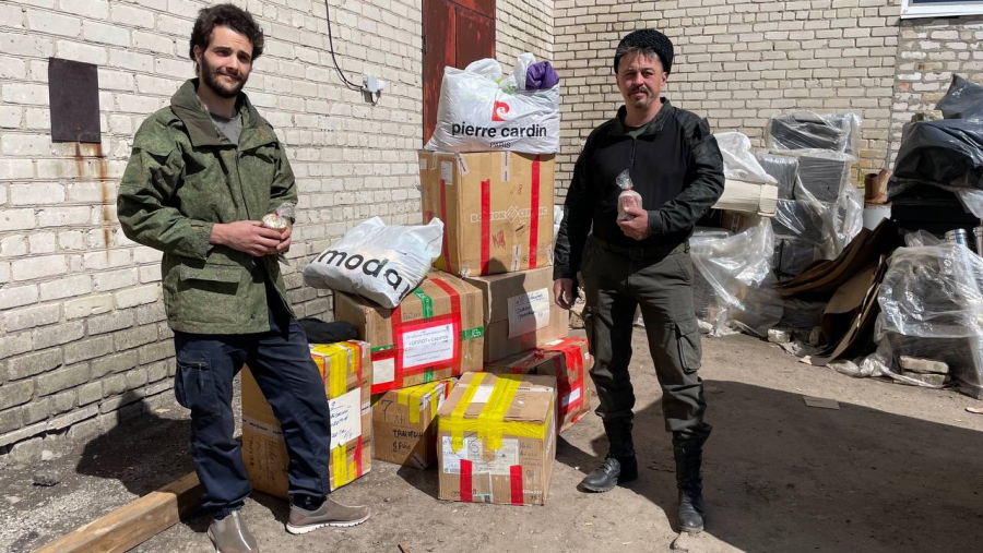 Штаб Захара Прилепина и саратовские справедливороссы отправили очередную партию гуманитарной помощи на фронт