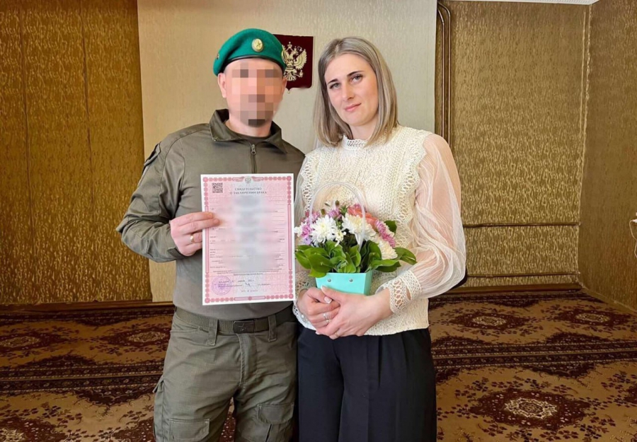 В Екатериновском районе военный приехал с СВО на свою свадьбу