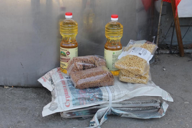 Чиновники тайком жертвуют деньги на акциях оппозиции