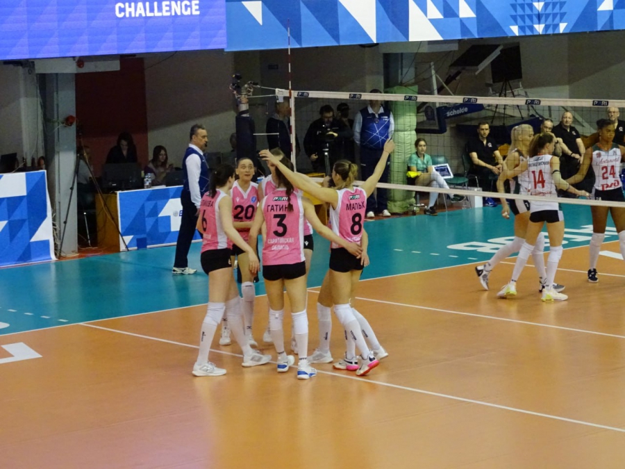 «Протон» не смог остановить чемпионок из «Локомотива»