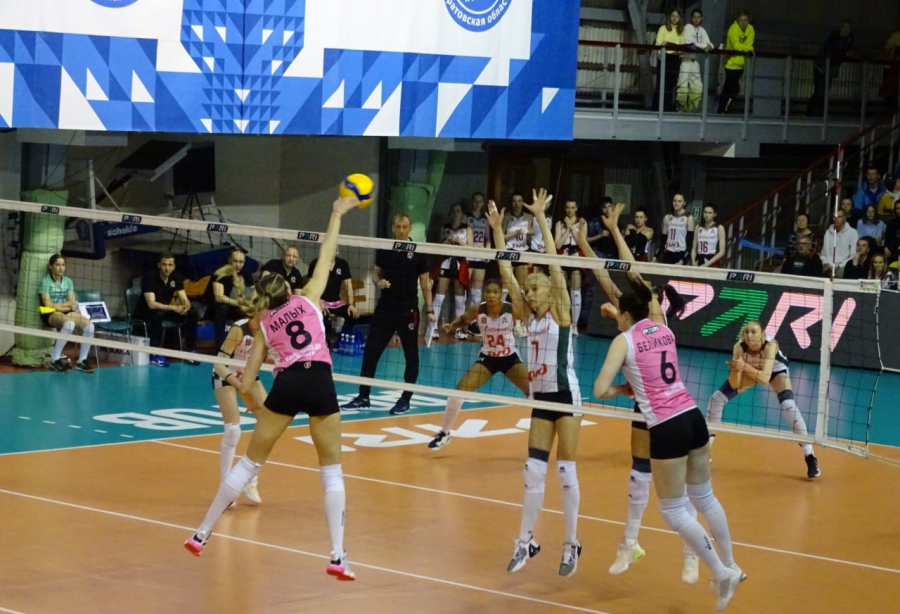 «Протон» не смог остановить чемпионок из «Локомотива»