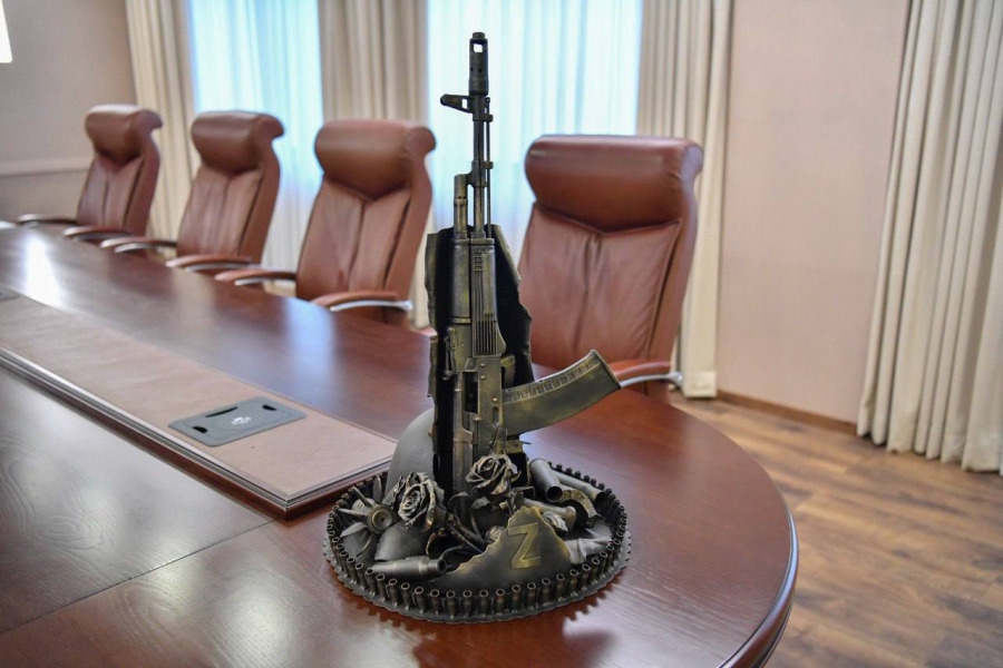 Саратовским бойцам СВО передали оборудование для отслеживания противника с дальнего расстояния