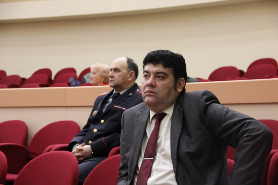 Отчет главы Саратова за год: Зарплаты выросли, ситуация с бродячими собаками сложная