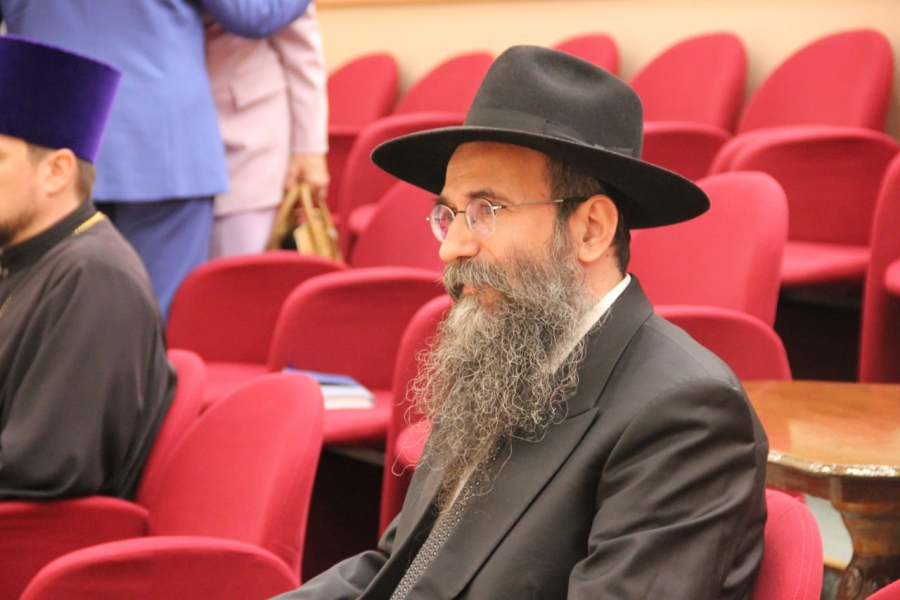 Отчет главы Саратова за год: Зарплаты выросли, ситуация с бродячими собаками сложная