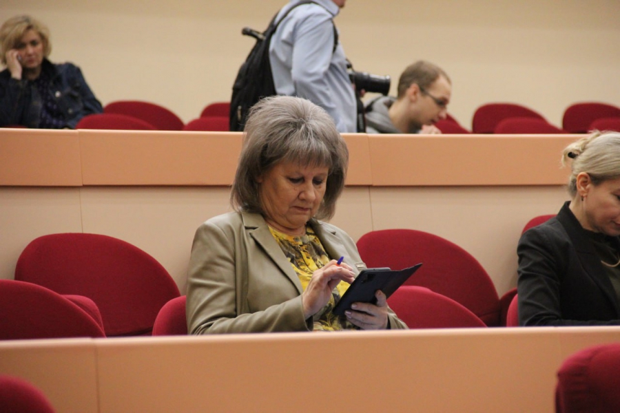 Отчет главы Саратова за год: Зарплаты выросли, ситуация с бродячими собаками сложная