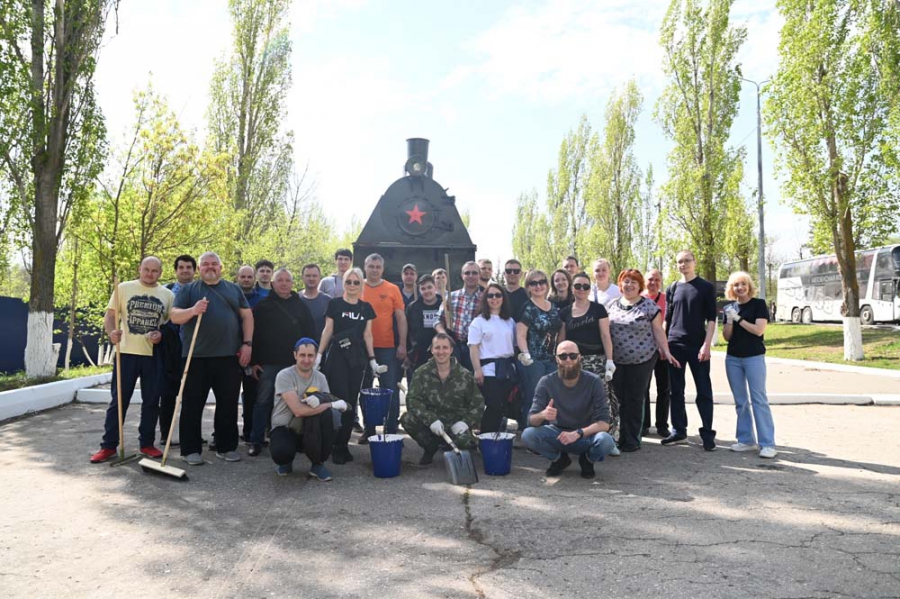 Сотрудники ПривЖД занимаются благоустройством и реставрацией памятных мест ко Дню Победы