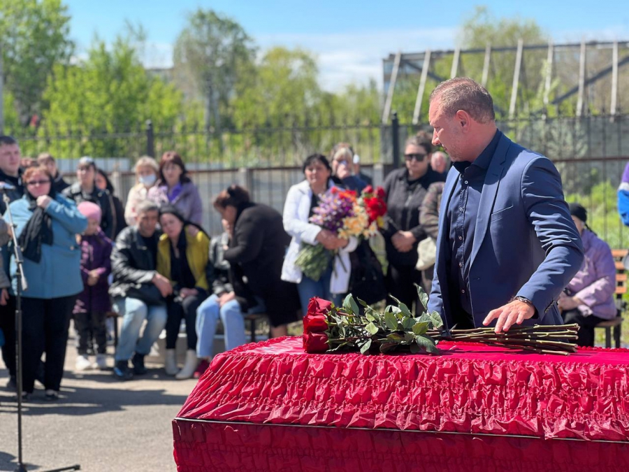 В Краснокутском районе простились с погибшим бойцом ЧВК Владиславом Федоровым