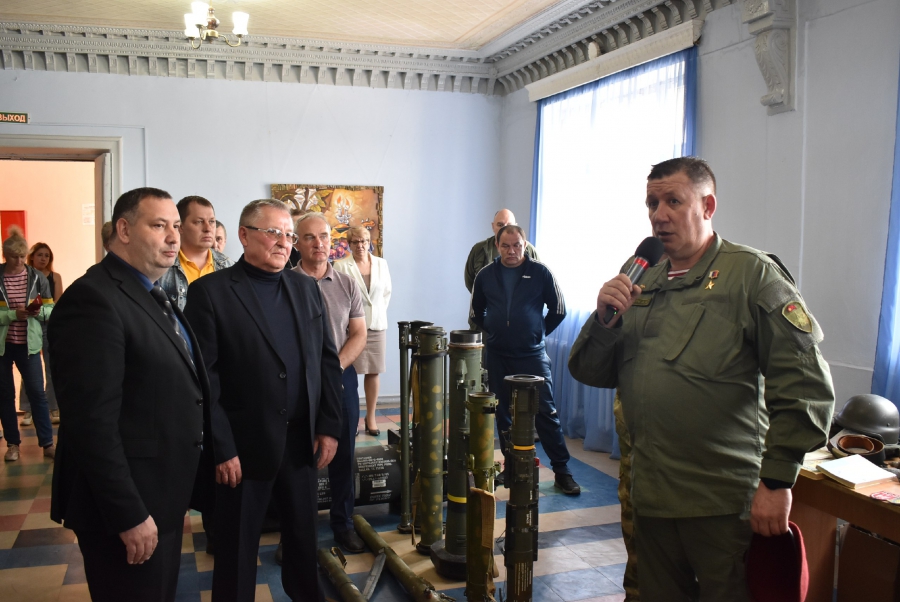 Янклович привез в Ртищевский район передвижной музей СВО