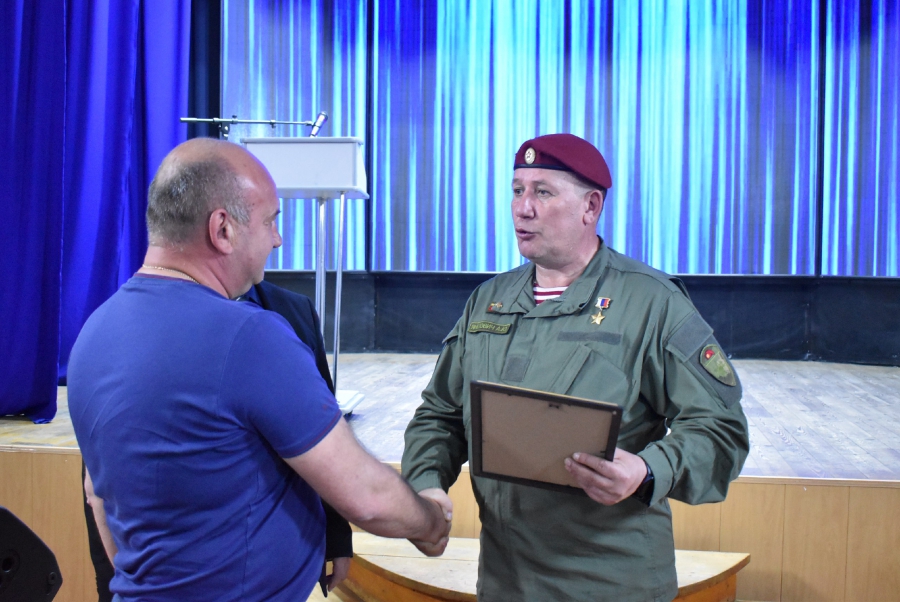 Янклович привез в Ртищевский район передвижной музей СВО