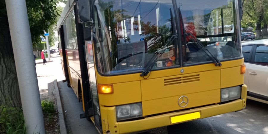 На Энтузиастов водитель автобуса «уронил» пенсионерку