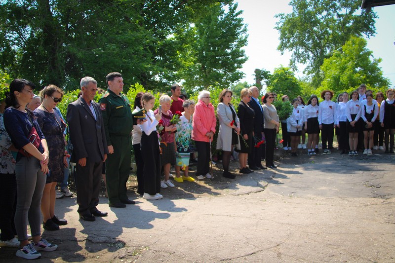 В Красноармейском районе открыли мемориальную доску погибшему в СВО Александру Храмову