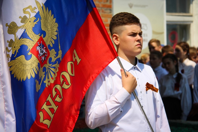 В Красноармейском районе открыли мемориальную доску погибшему в СВО Александру Храмову