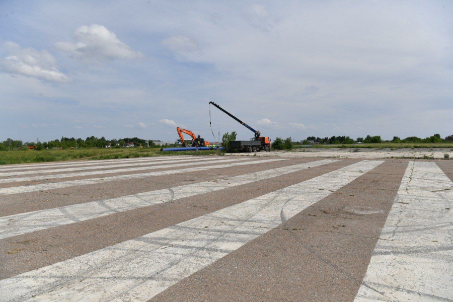 На землях бывшего аэропорта Саратова начали строить канализацию и водопровод