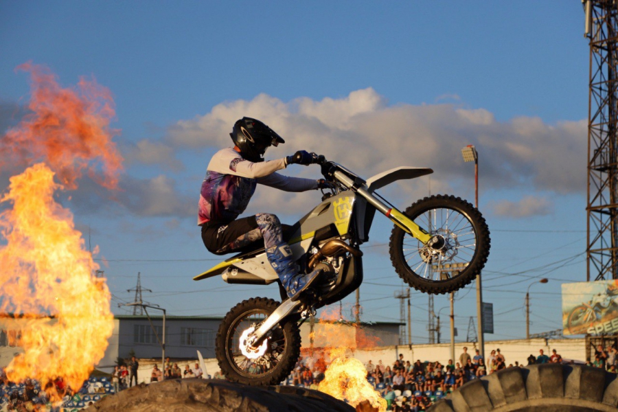 Первый в России турнир по суперэндуро прошел в Балакове