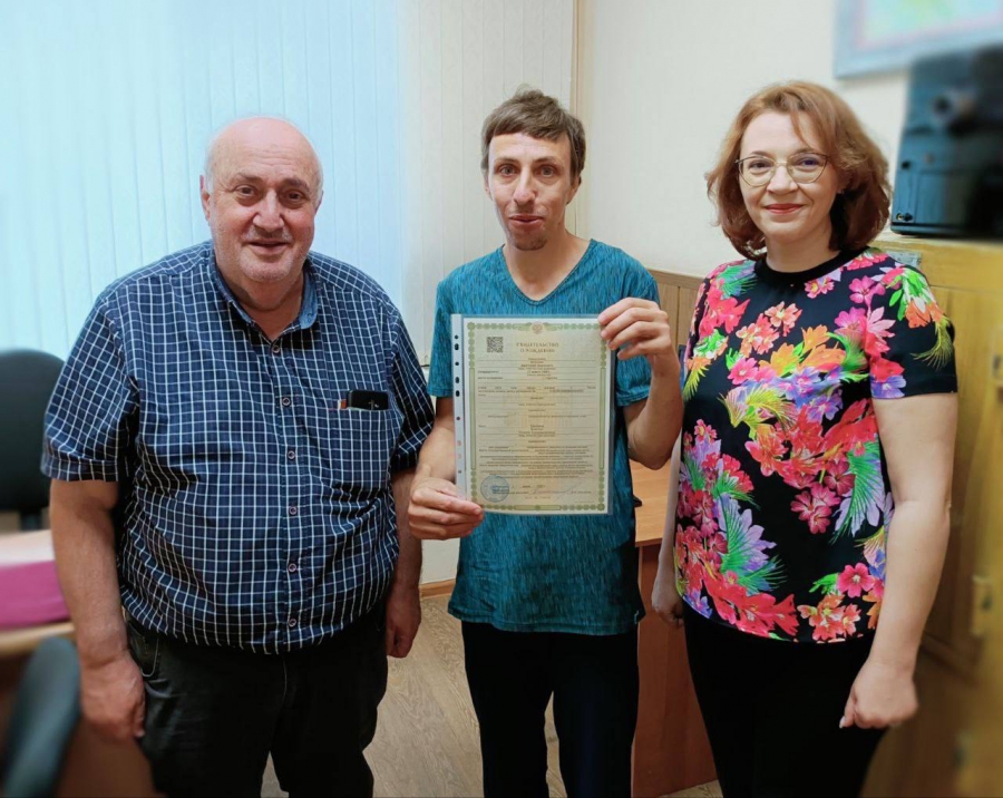 Саратовец в 35 лет впервые получил свидетельство о своем рождении