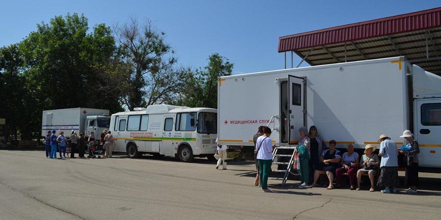 Минздрав организовал для жителей Ровенского районе «Поезд здоровья»