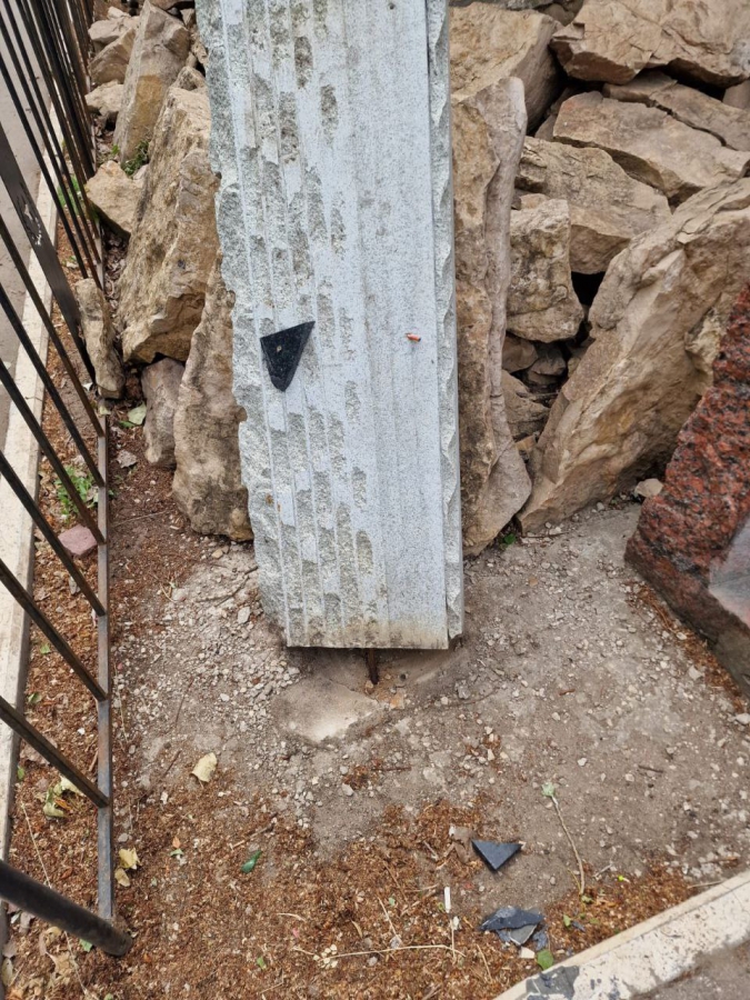 В Балакове неизвестные сломали Мемориал воинам-землякам