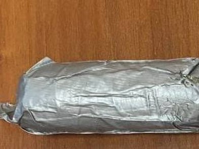 На Огородной спецназовцы «Грома» поймали члена ОПГ при закладке наркотиков