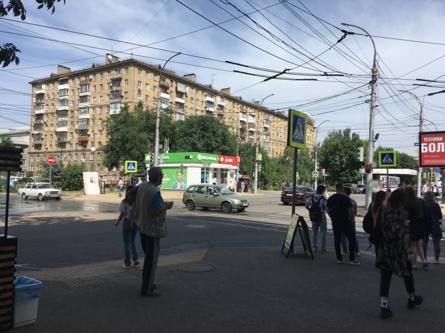 На пересечении Рахова и Вавилова сносят последние ларьки