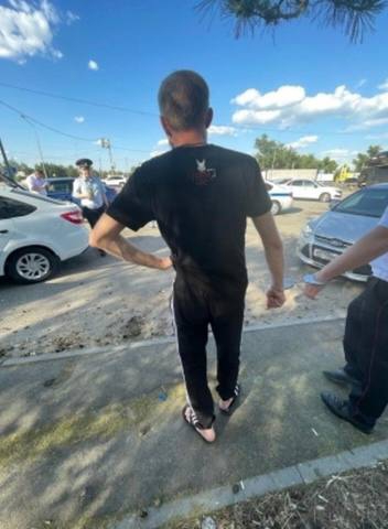 В Волгограде сотрудники ФСБ поймали закладчика из Саратова с 3 кг мефедрона