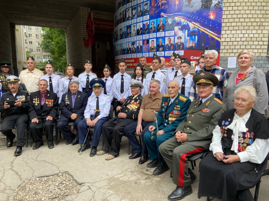 В Саратове открыли «Стену победителей» с 44 портретами военнослужащих