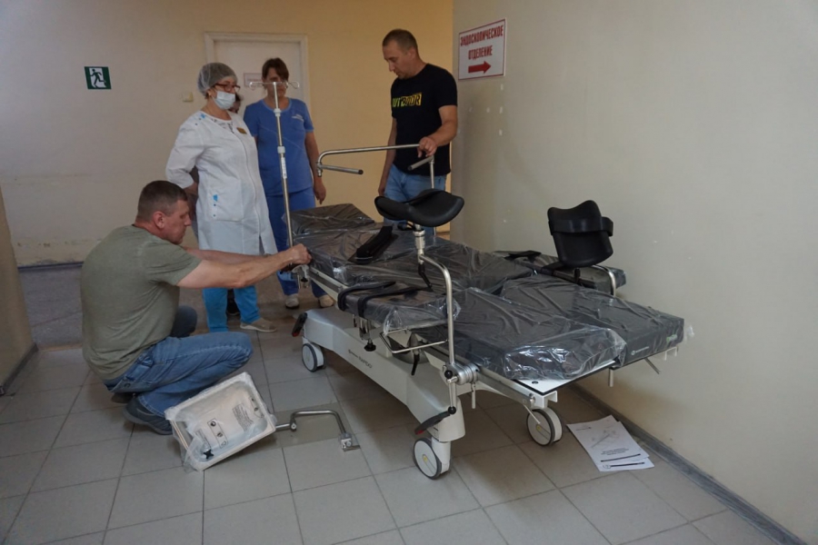 В Балакове больница получила гидравлические операционные столы из Финляндии