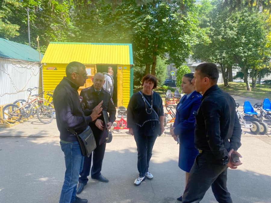 В Липках ликвидируют работающие без разрешения тир и велопрокат