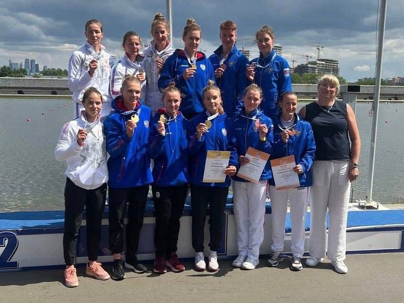 Саратовские «академистки» выигрывают все регаты года