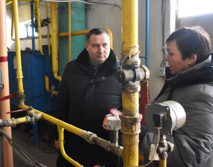 В селе Макарово модернизируют котельную. Она отапливает школу и детсад