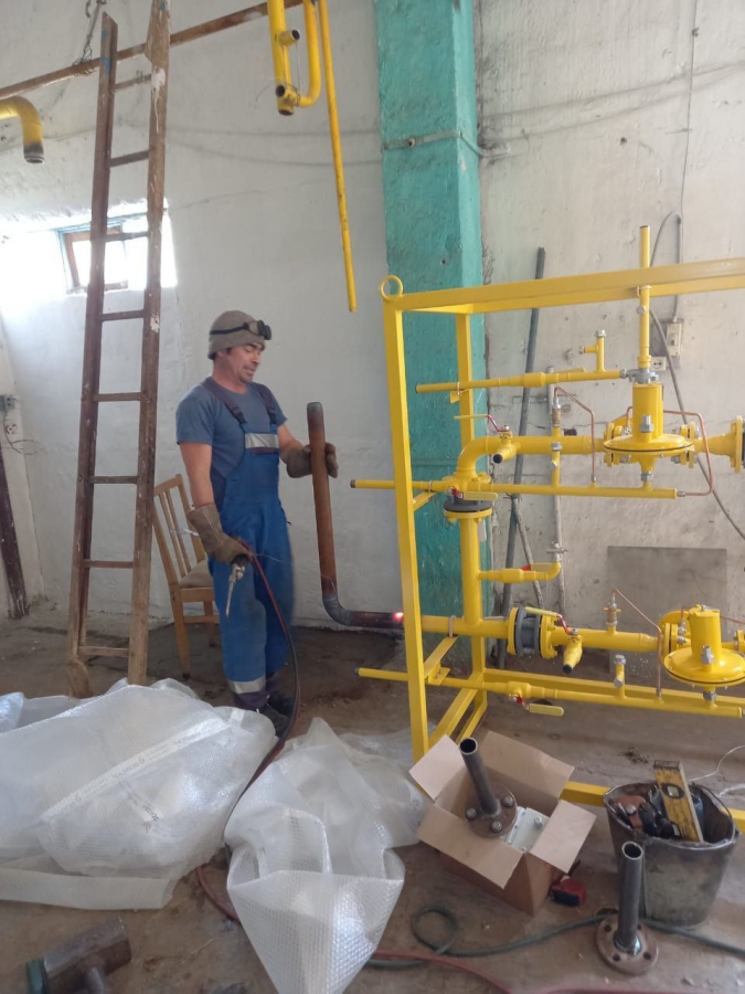 В селе Макарово модернизируют котельную. Она отапливает школу и детсад