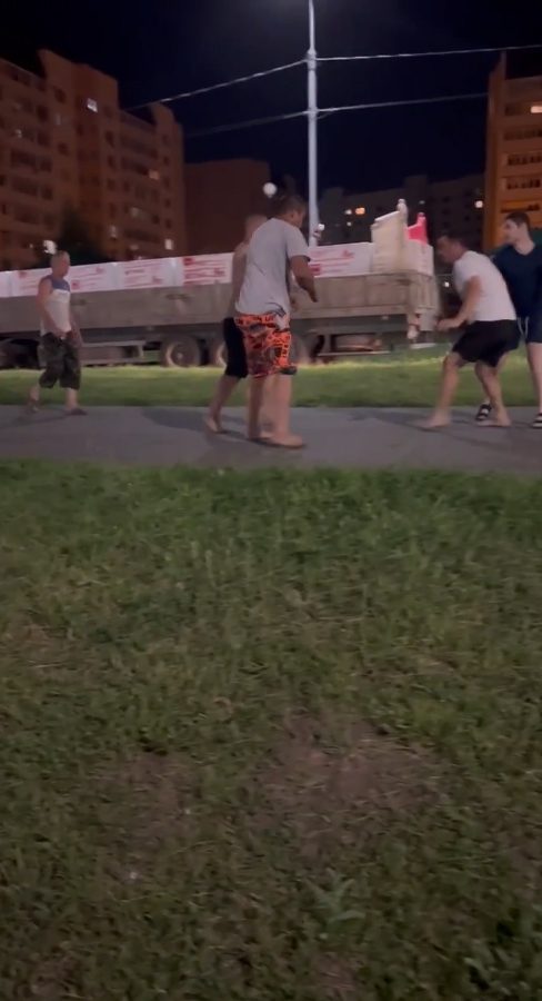 В Солнечном-2 шумная компания ночью затеяла массовую драку