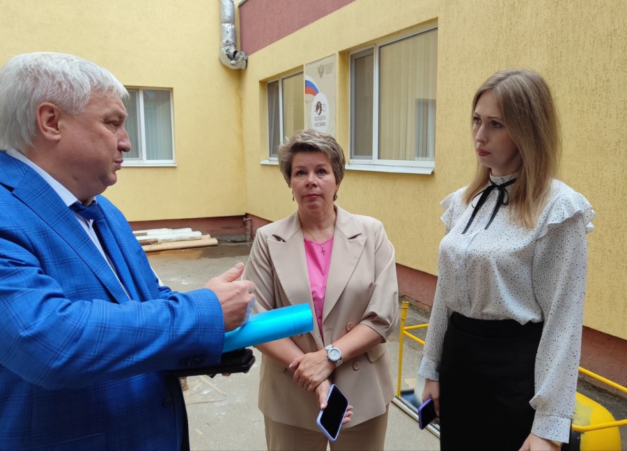 В Энгельсском районе отремонтируют крыши 4-х школ за счет местного бюджета