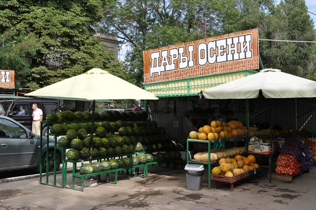 Глава Саратова инспектировал сеть мини-ярмарок в жилых массивах