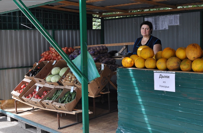 Глава Саратова инспектировал сеть мини-ярмарок в жилых массивах