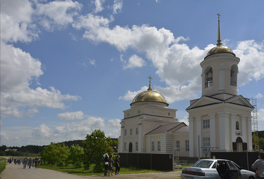 В Базарно-Карабулакском районе простились с погибшим в СВО Иваном Степановым