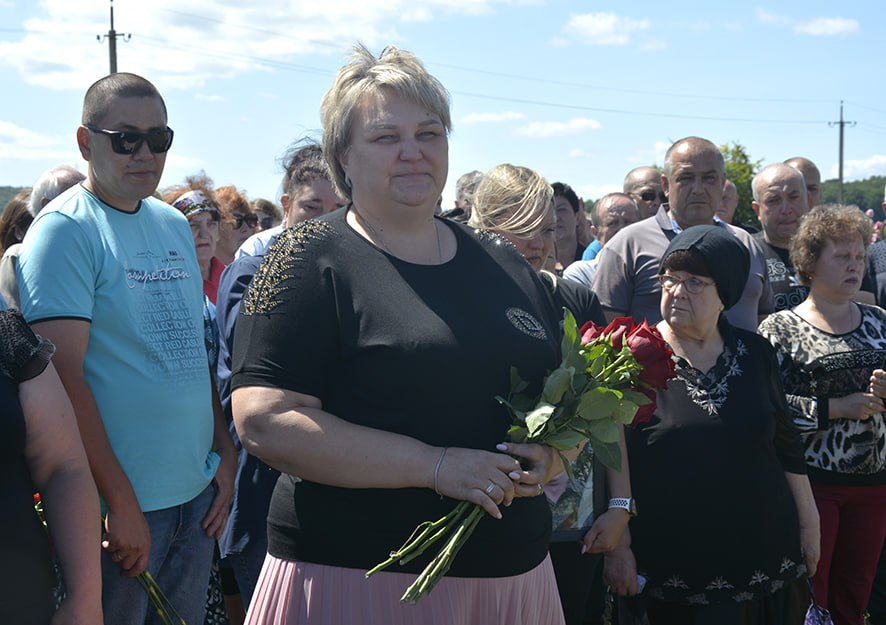 В Базарно-Карабулакском районе простились с погибшим в СВО Иваном Степановым