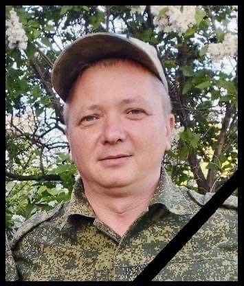 В Базарно-Карабулакском районе простились с погибшим в СВО Иваном Степановым