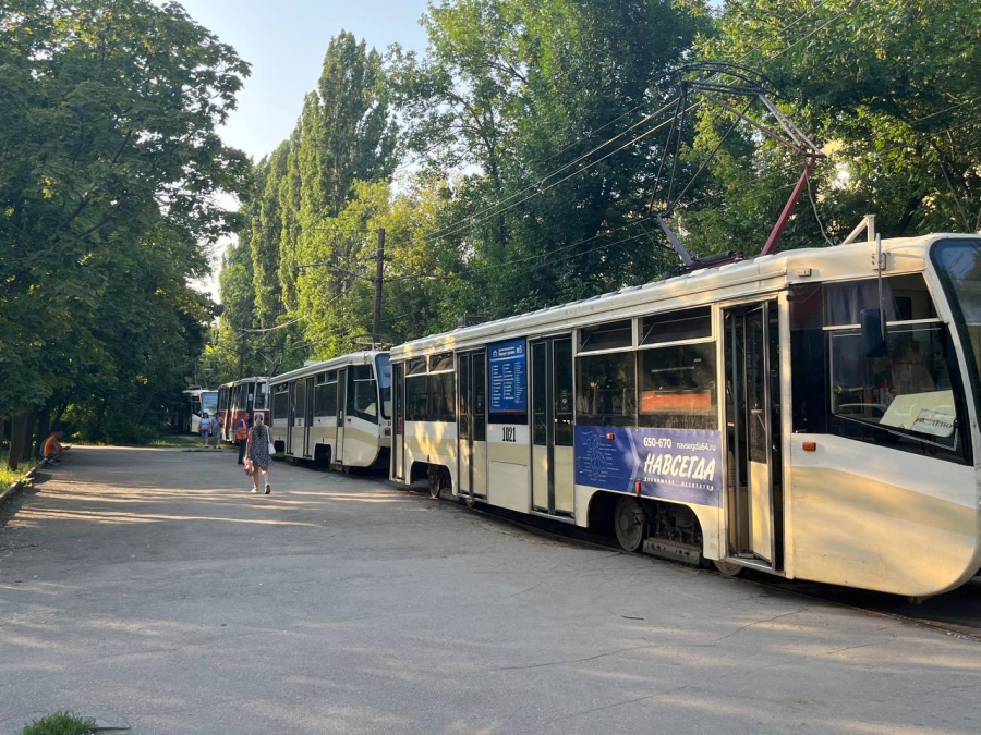 Трамваи №3 больше 2 часов стоят из-за ЧП с вагоном на 3-й Дачной