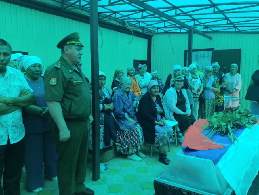 В Ершовском районе простились с погибшим в СВО бойцом «Ахмата» Арсланом Кульмановым