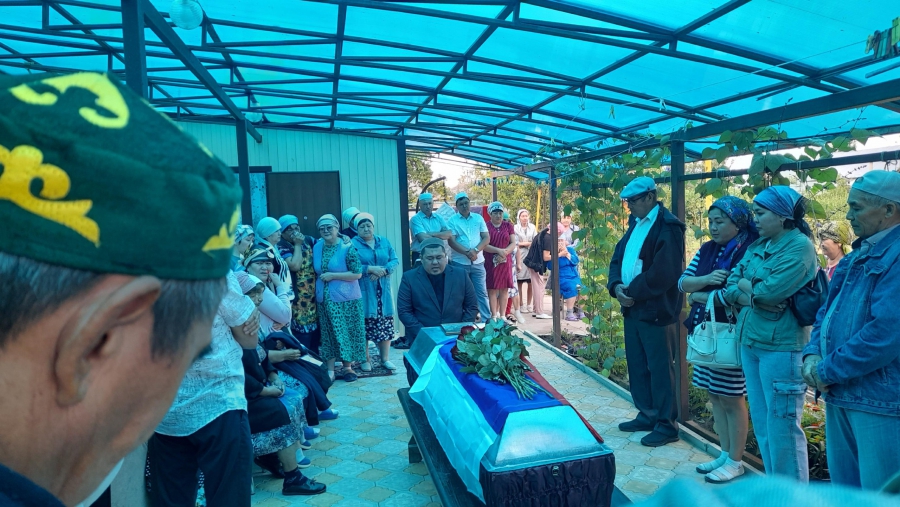 В Ершовском районе простились с погибшим в СВО бойцом «Ахмата» Арсланом Кульмановым