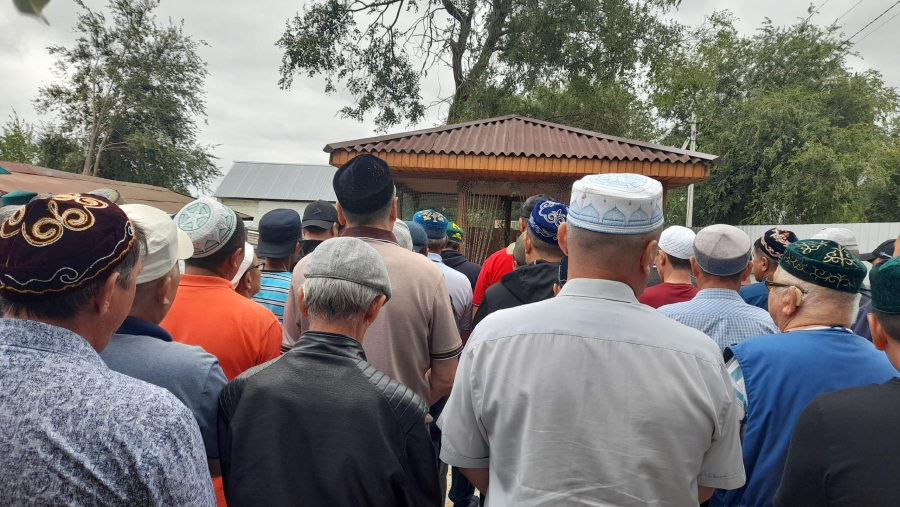 В Ершовском районе простились с погибшим в СВО бойцом «Ахмата» Арсланом Кульмановым